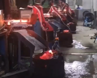 0805机器人螺丝热锻成型