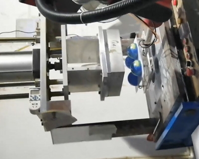 0805地球仪四工位一次冲切成型