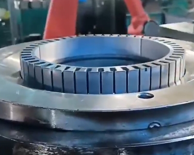 1820配合冲床单冲单取一次成型